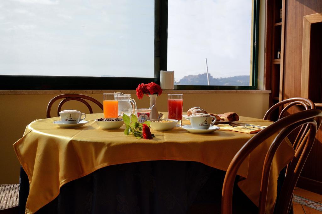 Albergo Delle Rose Pozzuoli Zewnętrze zdjęcie