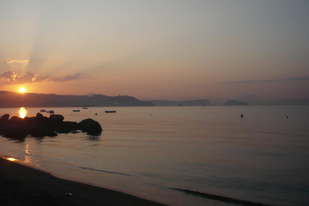 Albergo Delle Rose Pozzuoli Zewnętrze zdjęcie